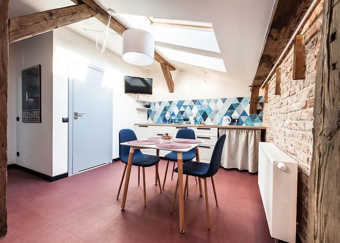 1-Bedroom Apartment With An Ac - Dietla 51 Street